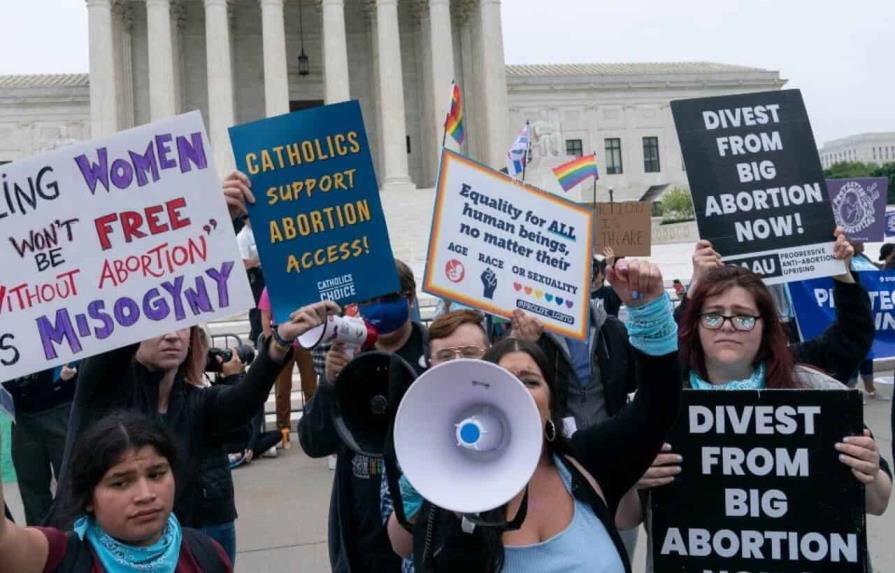El derecho al aborto en EEUU no llega vigente a su 50 aniversario