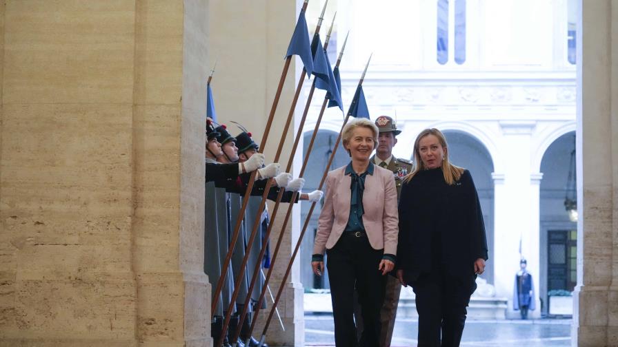 Primera ministra de Italia defiende a su ministro de Justicia que quiere limitar las escuchas Primera ministra de Italia defiende a su ministro de Justicia que quiere limitar las escuchas