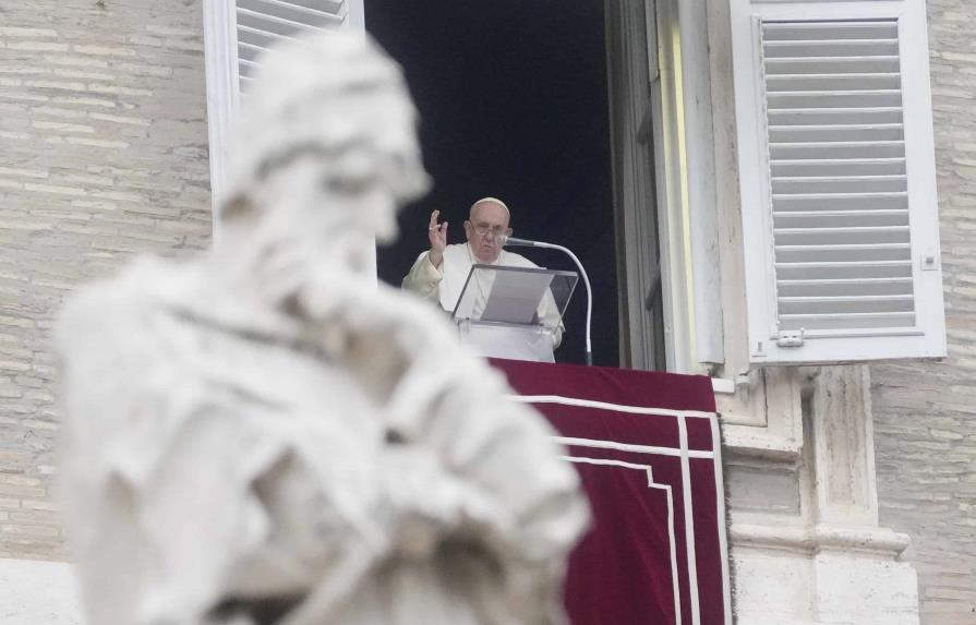 El papa avisa de la maldición de una Iglesia hermética y llama a la unidad