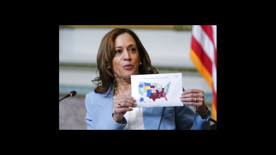 Kamala Harris arremete contra esfuerzos para restringir aborto