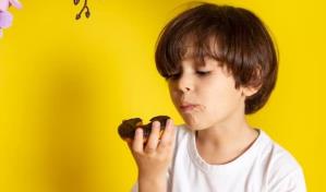 ¿Se deben eliminar completamente los dulces para los niños?