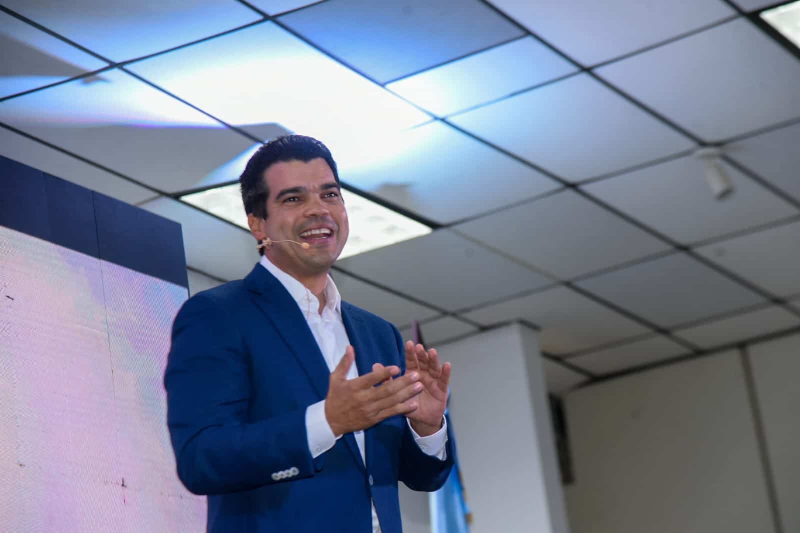 Wellington Arnaud participó en la primera conferencia sobre políticas públicas de agua potable y saneamiento en la República Dominicana en la PUCMM.