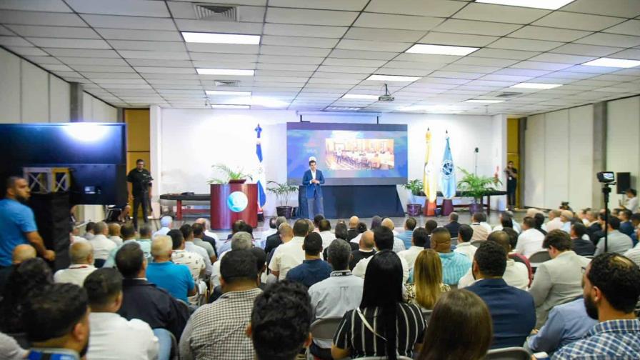 Wellington Arnaud destaca impacto social y medioambiental del saneamiento del arroyo Gurabo Wellington Arnaud destaca impacto social y medioambiental del saneamiento del arroyo Gurabo