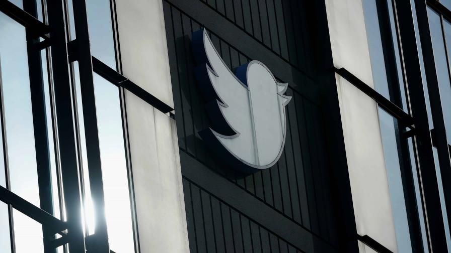 Musk presume de popularidad e implora que los anunciantes vuelvan a Twitter Musk presume de popularidad e implora que los anunciantes vuelvan a Twitter