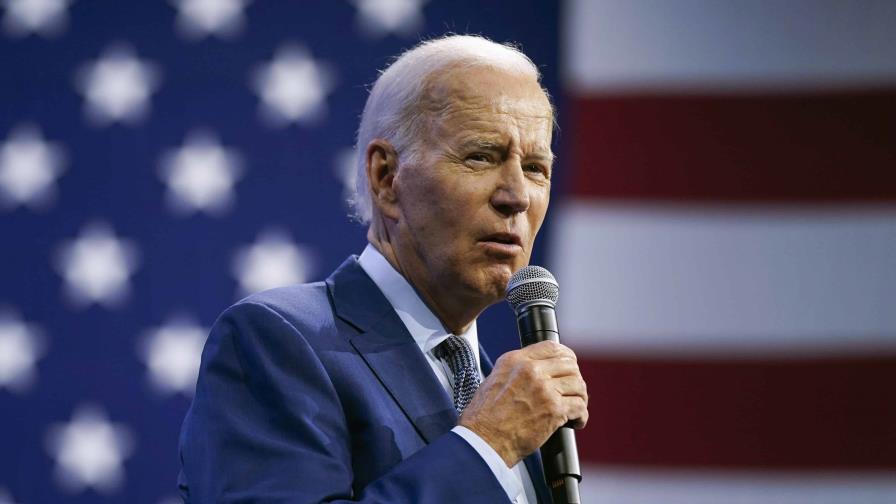 Biden pide prohibir las armas de asalto tras los últimos tiroteos en EE.UU.