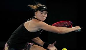 Rybakina se impone en cuartos de final en Australia