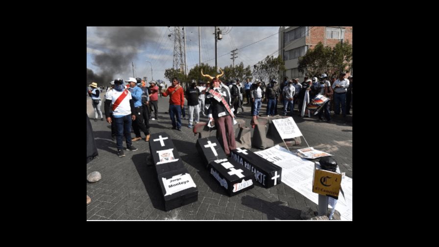 Las protestas se mantienen en Lima, con nueva marcha por el centro histórico Las protestas se mantienen en Lima, con nueva marcha por el centro histórico