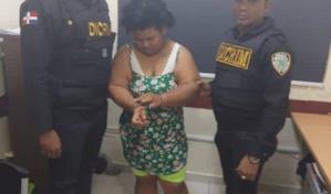 Mujer acusada de raptar recién nacida en maternidad de Los Mina fue detenida junto a otras personas