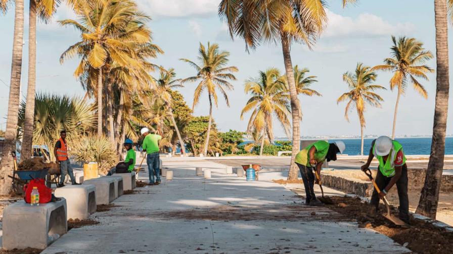 Carolina Mejía destaca avance de los trabajos de la París y el Malecón