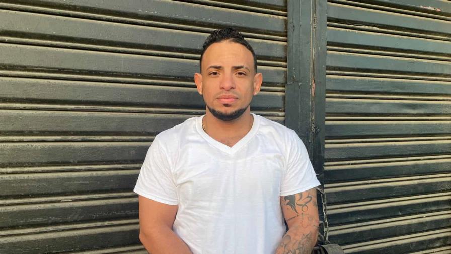 Domínico americano pide ayuda a Migración y a Aerodom para recuperar pasaporte extraviado