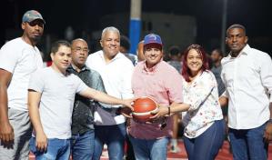 Barrio Landia y la Fe ganan en inicio del torneo interbarrial de baloncesto Julio Bidó