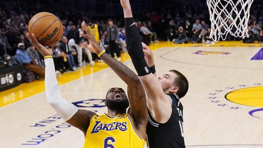 VIDEO | LeBron anota 46 pero no impide que Clippers aplasten a Lakers VIDEO | LeBron anota 46 pero no impide que Clippers aplasten a Lakers