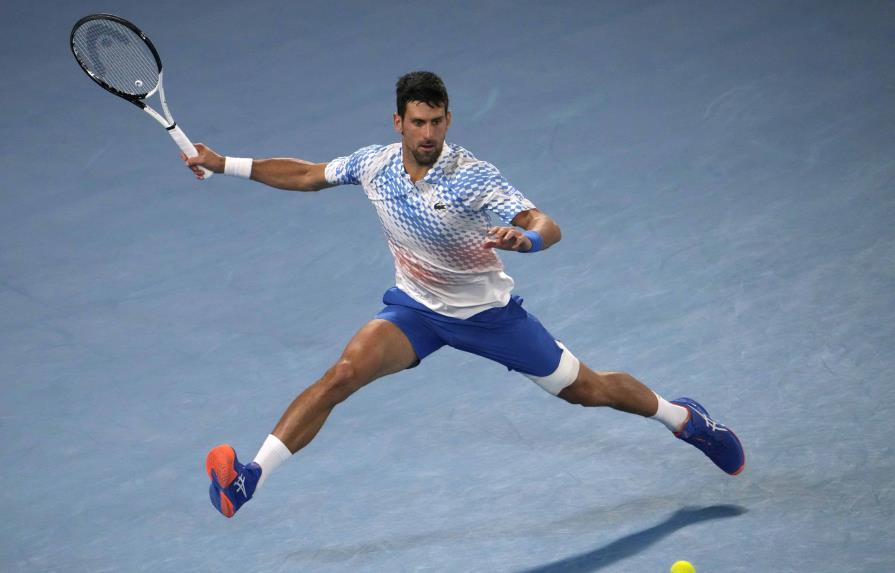 Djokovic vuela a sus décimas semifinales del Abierto de Australia