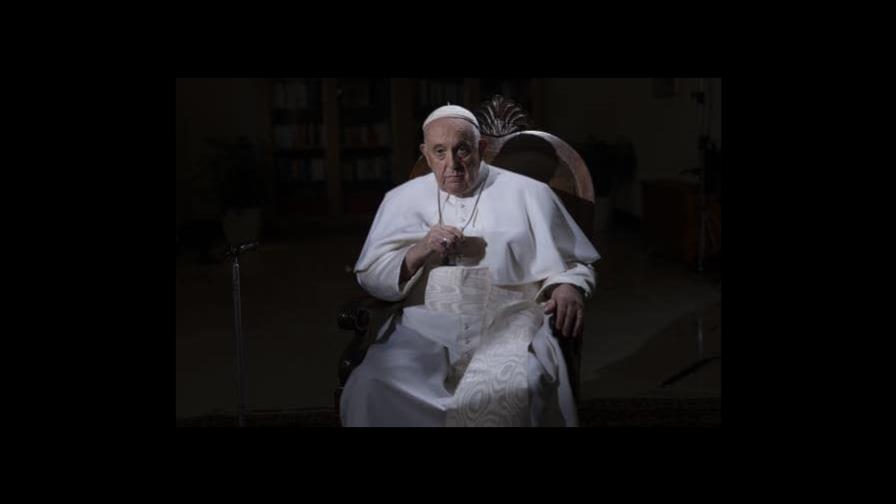 El papa Francisco lamenta la proliferación de armas, tras recientes tiroteos en EEUU El papa Francisco lamenta la proliferación de armas, tras recientes tiroteos en EEUU