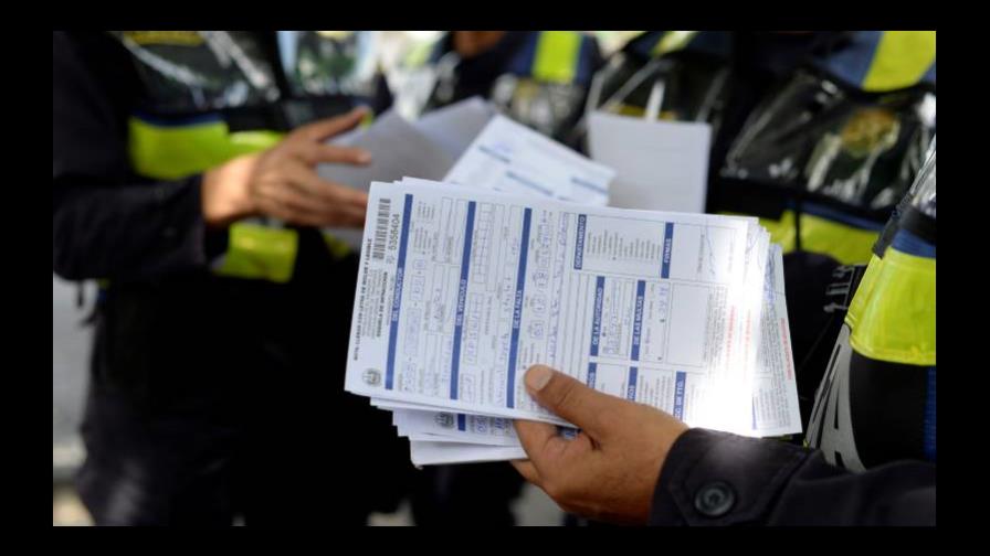 El Congreso salvadoreño aprueba aumentar multas por infracciones de tránsito