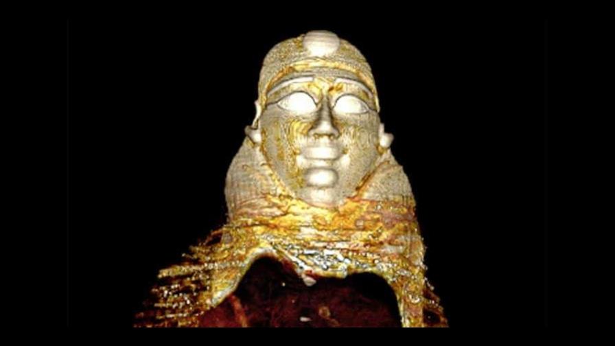 La momia del chico de oro estaba protegida por 49 amuletos preciosos La momia del chico de oro estaba protegida por 49 amuletos preciosos