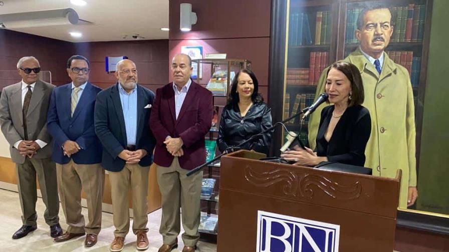 Unión de Escritores Dominicanos agasaja a Soledad Álvarez por sus premios literarios Unión de Escritores Dominicanos agasaja a Soledad Álvarez por sus premios literarios