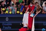 Expulsan a cuatro con banderas rusas en Abierto de Australia Expulsan a cuatro con banderas rusas en Abierto de Australia
