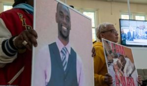 Tennessee: Cinco expolic&iacute;as detenidos por matar de una paliza a un joven negro