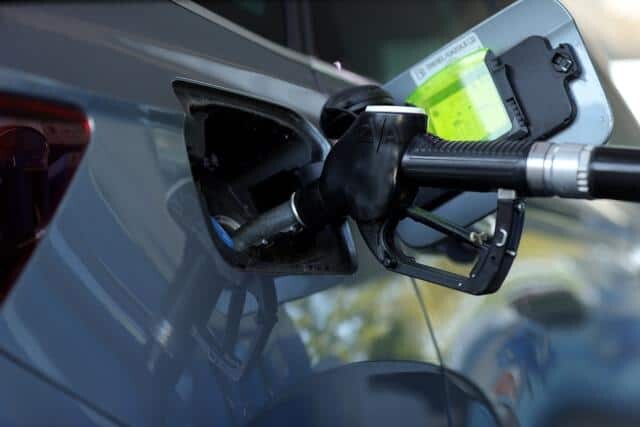 Largas filas delante de las gasolineras en Irán tras el anuncio de nuevas sanciones de EE. UU. Largas filas delante de las gasolineras en Irán tras el anuncio de nuevas sanciones de EE. UU.