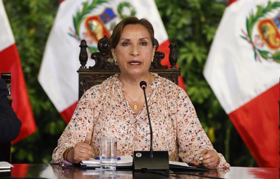 Dina Boluarte afirma que “no se permitirá que se instale caos y violencia” en Perú