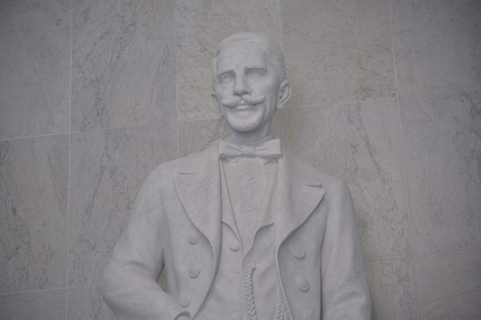 Estatua de Juan Pablo Duarte en el Altar de la Patria <br>