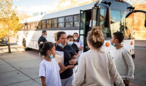 Migración masiva en Denver impulsa a iglesias latinas a reimaginar su ayuda