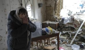 Al menos una decena de muertos en nueva oleada de bombardeos rusos en Ucrania