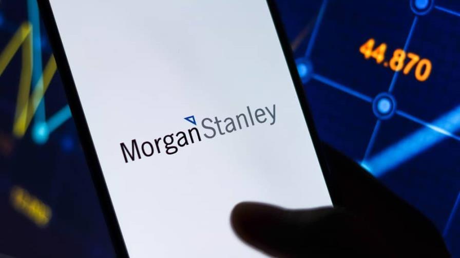 Morgan Stanley multa a empleados por hacer negocios a través de WhatsApp Morgan Stanley multa a empleados por hacer negocios a través de WhatsApp