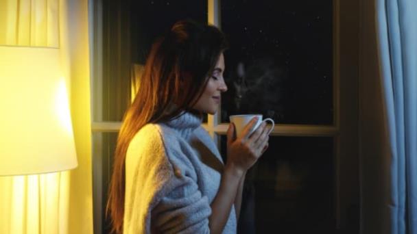 https://resources.diariolibre.com/images/2023/01/27/beber-cafe-de-noche-9659c2f8-focus-0.07-0.26-608-342.jpg
