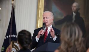 Biden critica el silencio ante el odio contra la comunidad asi&aacute;tica