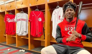 Elly de la Cruz encabeza a 13 dominicanos en el top 100 de prospectos MLB