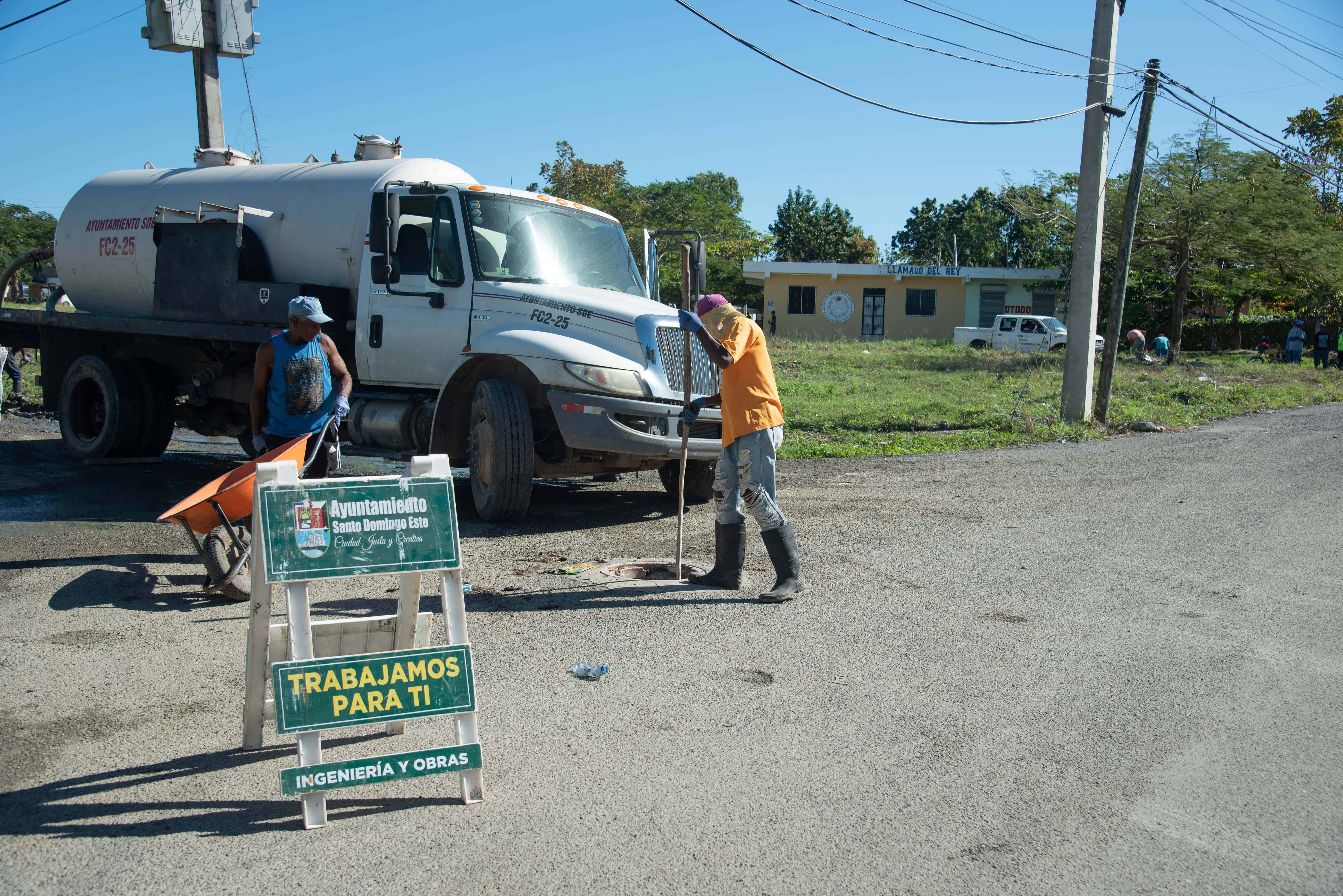 Luego de desatado el brote de cólera en Villa Liberación, las autoridades coordinan acciones. 