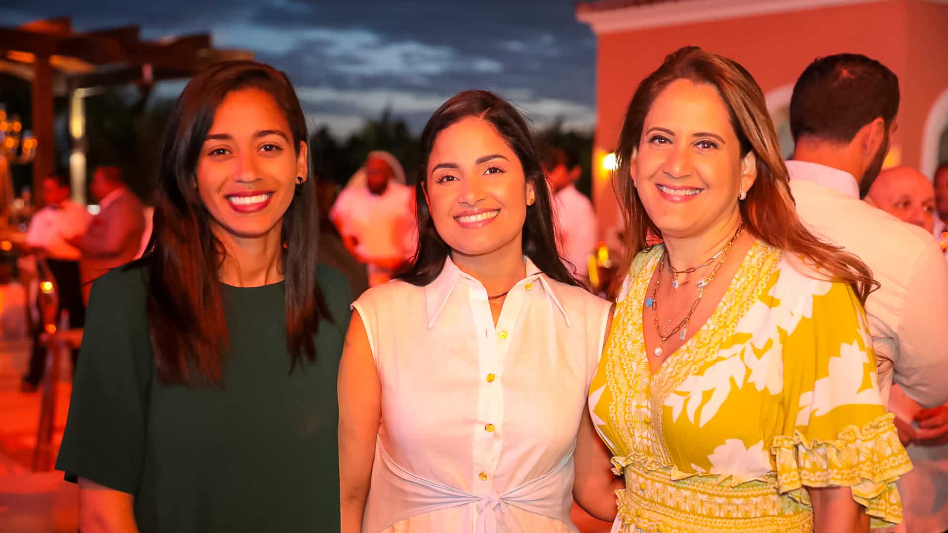 Jessica Giraldo, Lissa Bueno e Hilda Pen~a.