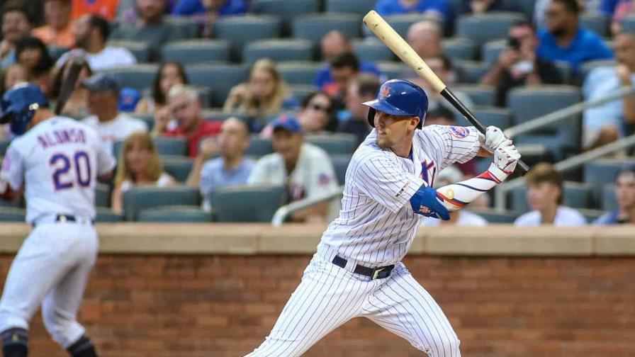 Los Mets otorgan extensión de US$50 millones a Jeff McNeil