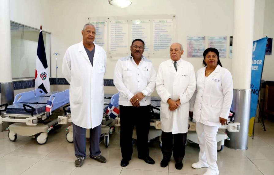 El SNS entrega camillas quirúrgicas al Hospital Gautier