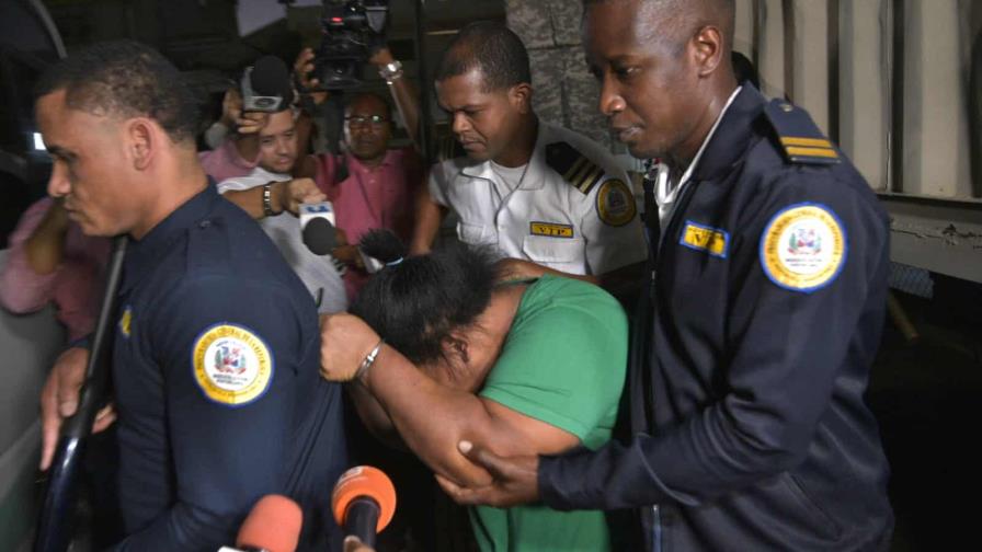 Aplazan audiencia para que acusada de raptar bebé sea evaluada por un psiquiatra Aplazan audiencia para que acusada de raptar bebé sea evaluada por un psiquiatra