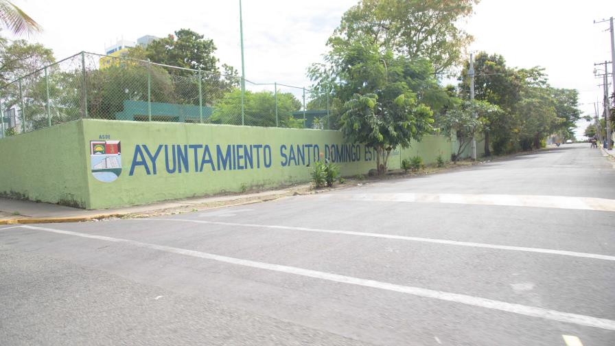 Ha mejorado, pero todavía le falta, dicen residentes de Santo Domingo Este sobre la basura 