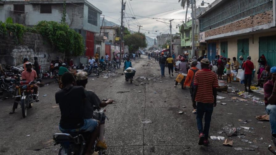 Haití, paralizado un día después de actos de violencia y gran tensión