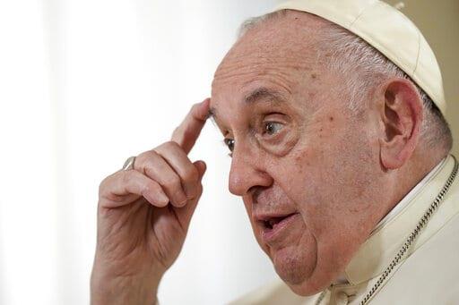 Papa aclara comentarios sobre homosexualidad