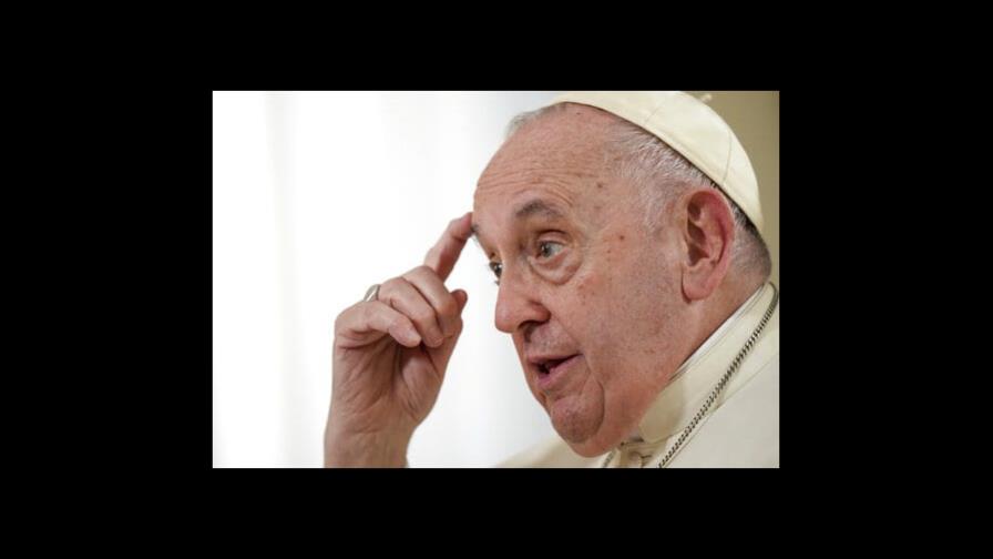 Papa aclara comentarios sobre homosexualidad