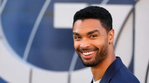 Regé-Jean Page es el hombre más guapo del mundo, según estudio