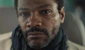 Muere el actor francés Adama Niane, el villano de la serie Lupin