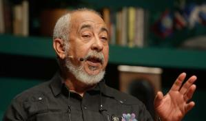 Escritor cubano dice es injusto catalogar a las mujeres de inmorales por dedicarse a la prostitución