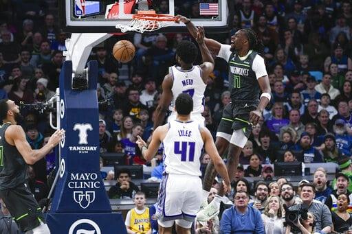 Video | Edwards anota 34, Timberwolves vencen a Kings