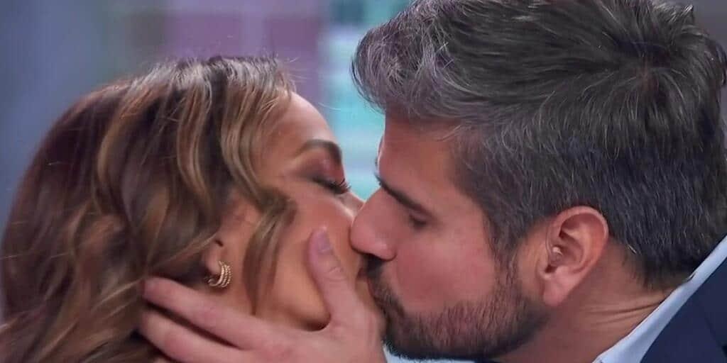 Daniel Arenas tras beso con Adamari López durante programa en vivo: Me equivoqué