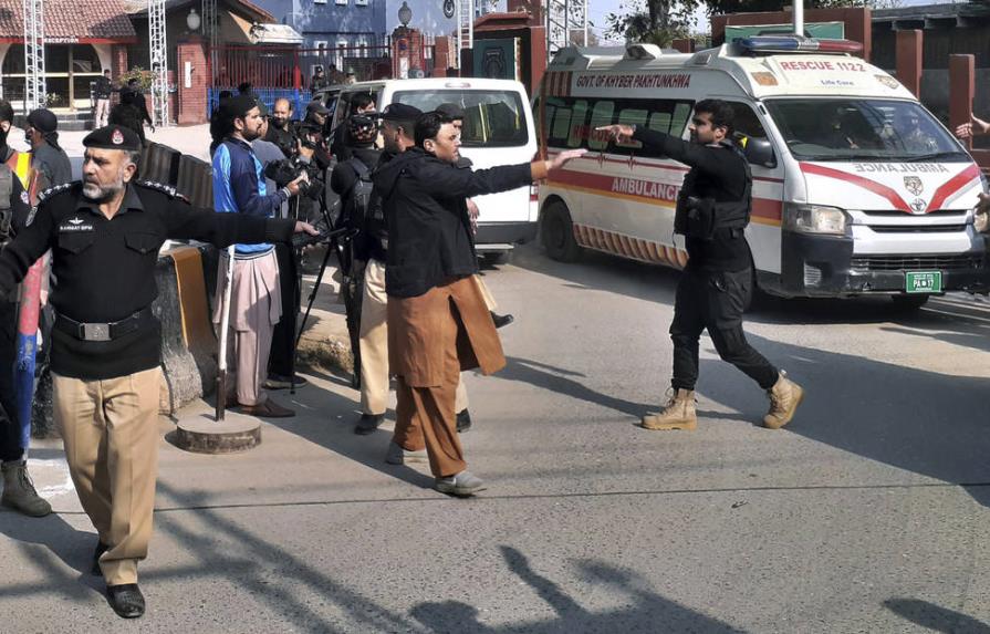 Ataque a mezquita en Pakistán deja 59 muertos y 157 heridos