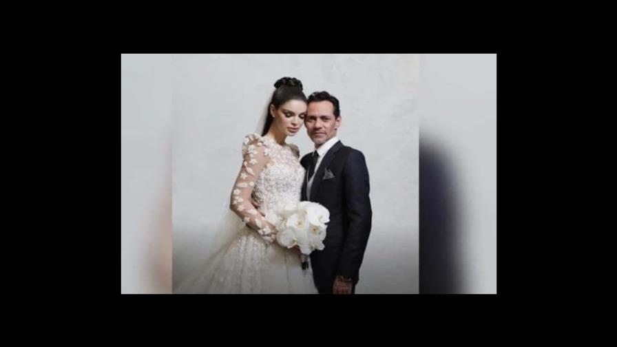 Revista Hola! revela las primeras imágenes de la boda de Marc Anthony y Nadia Ferreira Revista Hola! revela las primeras imágenes de la boda de Marc Anthony y Nadia Ferreira