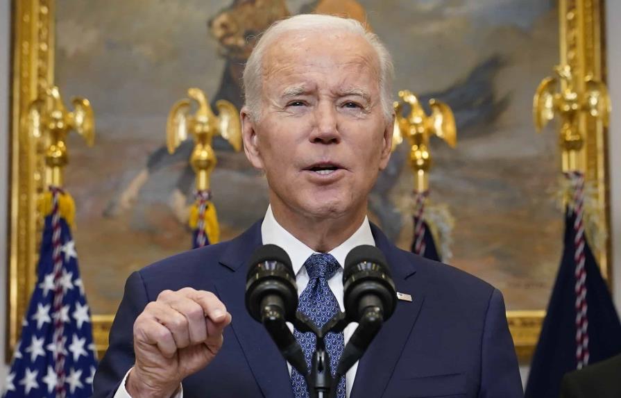 Biden dice que hablará con Zelenski sobre sus pedidos de armas contra Rusia
