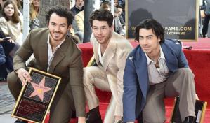 Los Jonas Brothers reciben su estrella de Hollywood y lanzarán disco en mayo